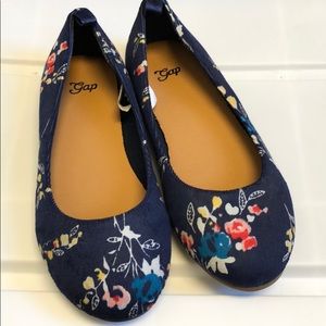 Gap kids floral flats